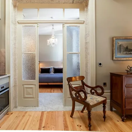 Victoria House Apartment