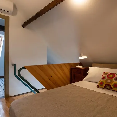 Victoria House Apartment *