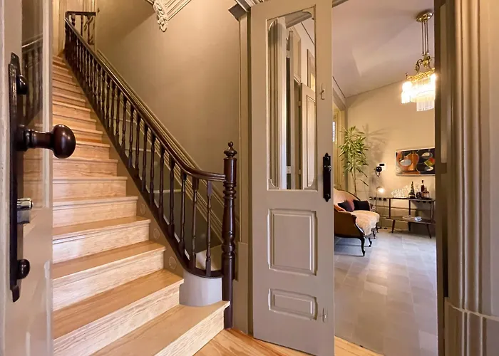 Victoria House Apartment *